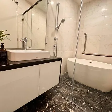 Modern 3Min Klcc 2Br 1-5Pax Royce Residence By Fantasy Kuala Lumpur Luaran gambar